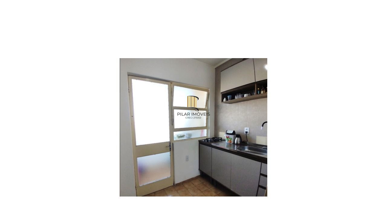 Apartamento 01 dormitório com 01 vaga de garagem descoberta