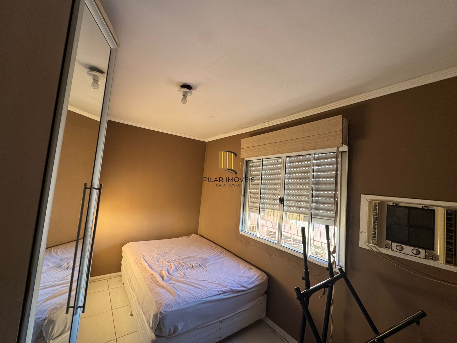 Apartamento com 02 dormitórios reformado