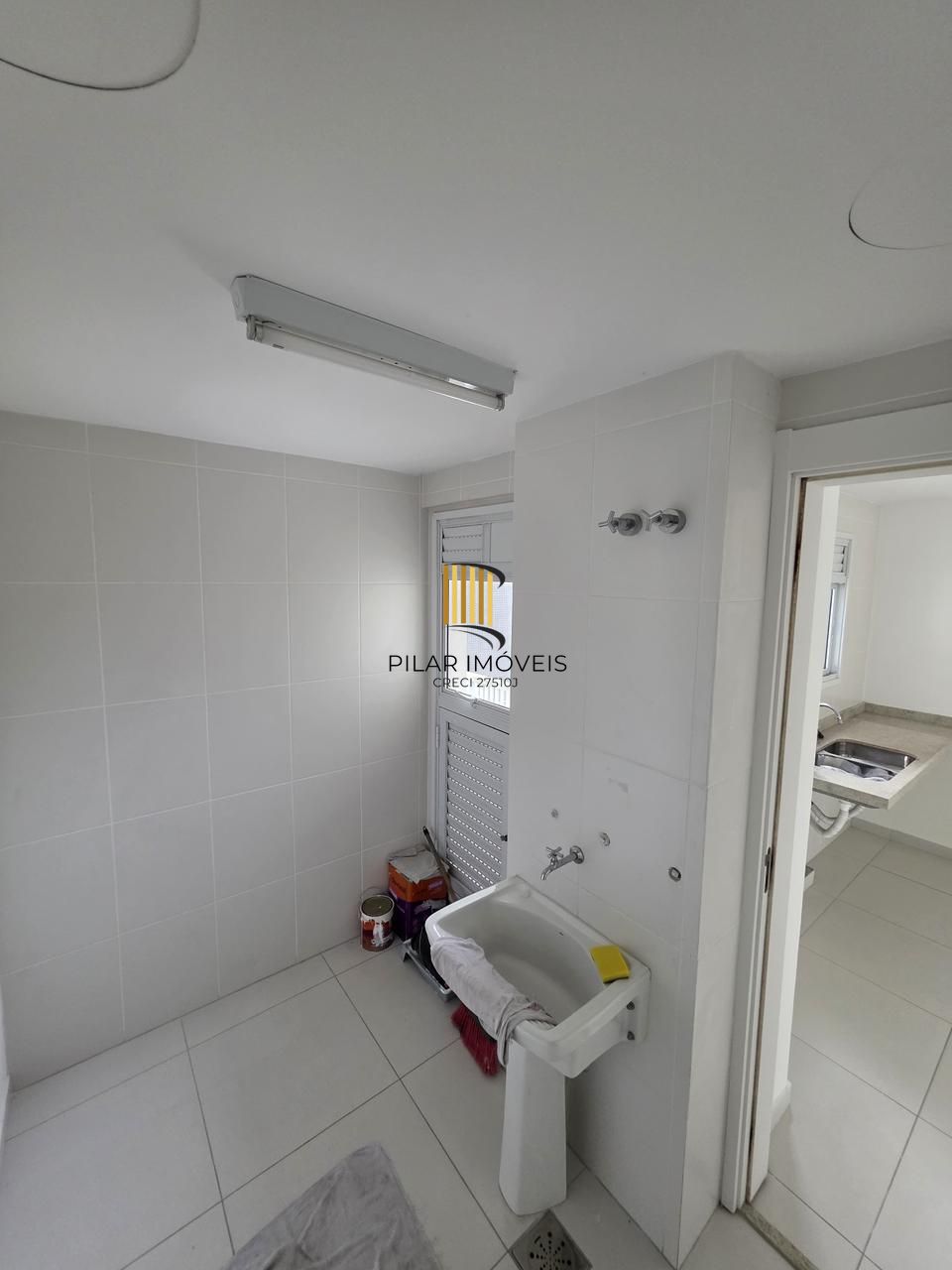 Apartamento novo com 03 dormitórios , 02 vagas de garagem dupla escriturada  com 01 suíte