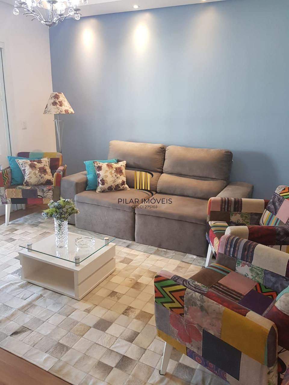 Apartamento 02 dormitórios com 01 suíte e 02 vagas de estacionamento