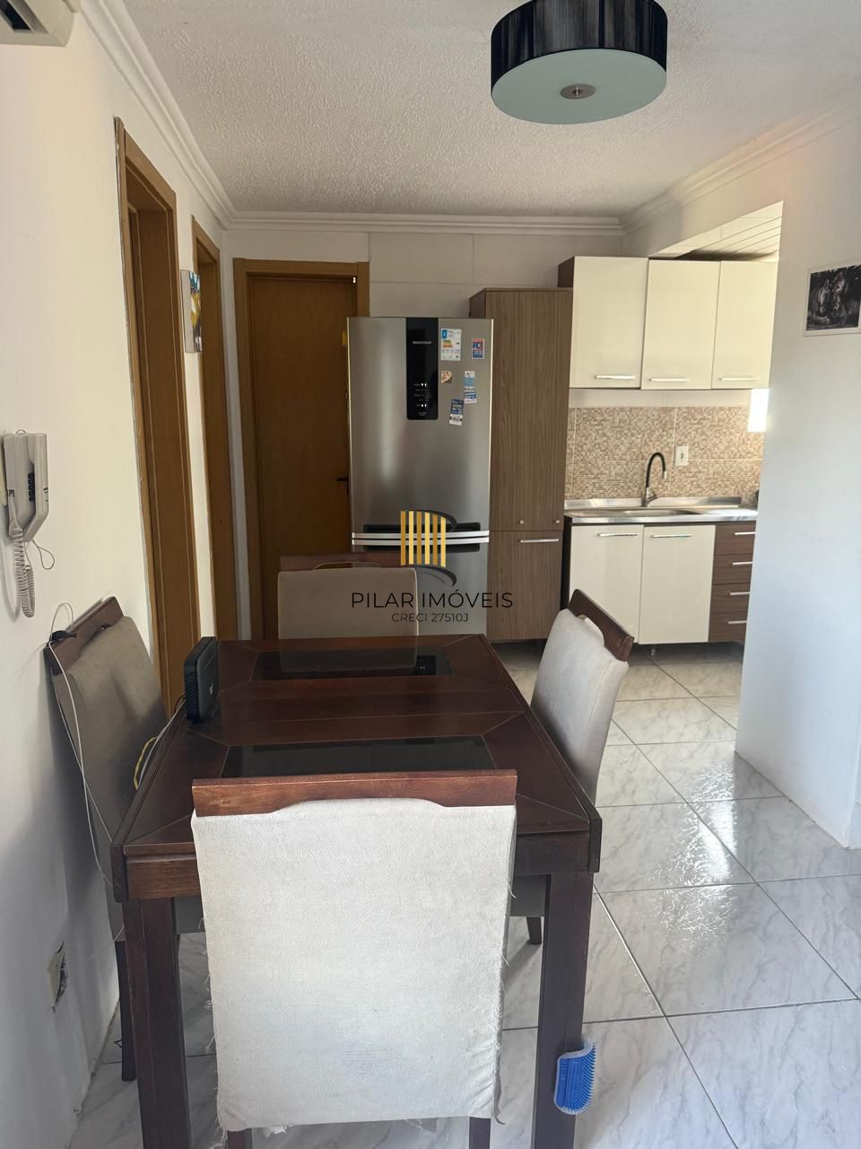 Apartamento 02 dormitórios com vaga rotativa.