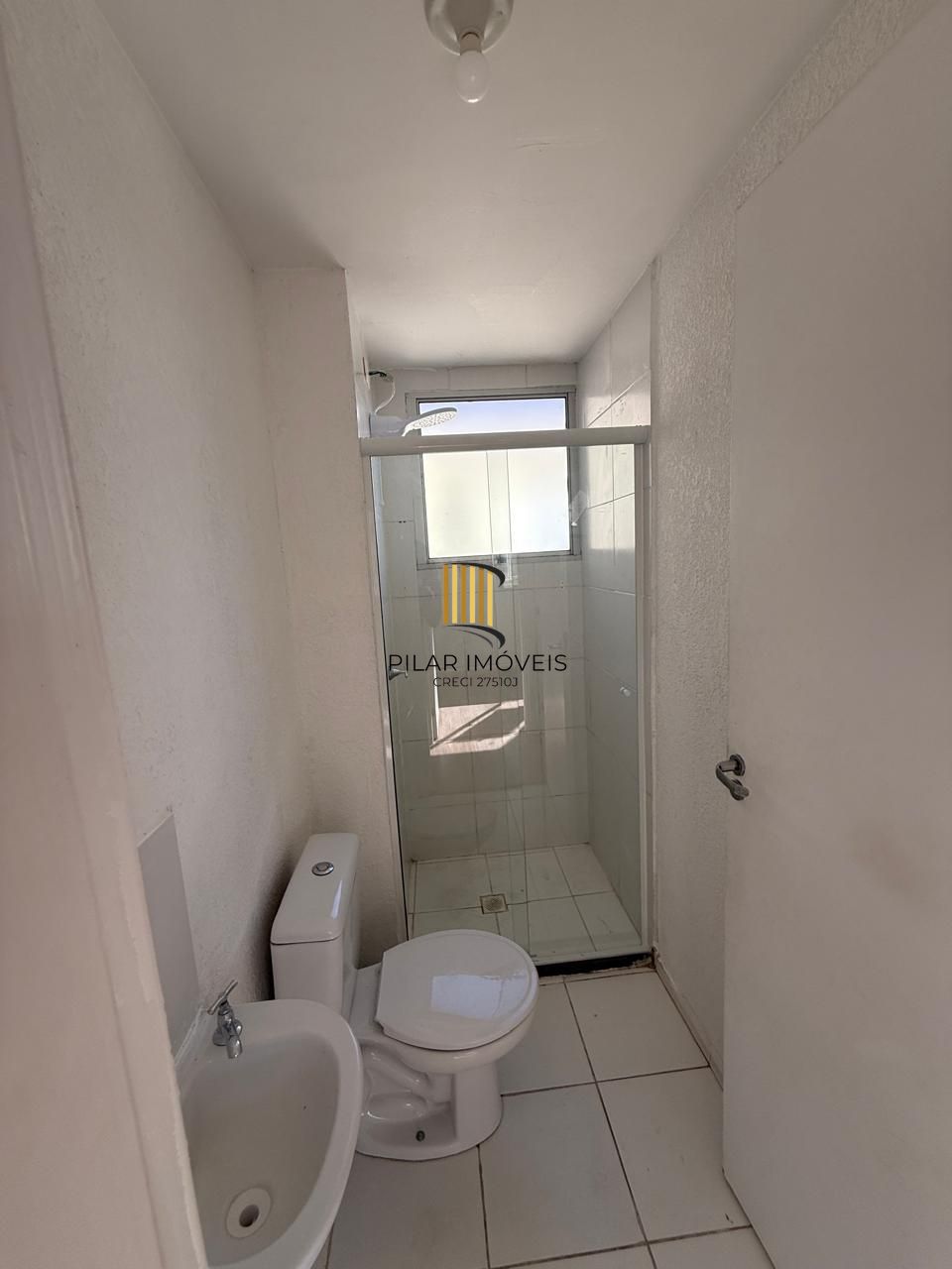 Apartamento com 02 dormitórios com vaga. Aceita venda assistida