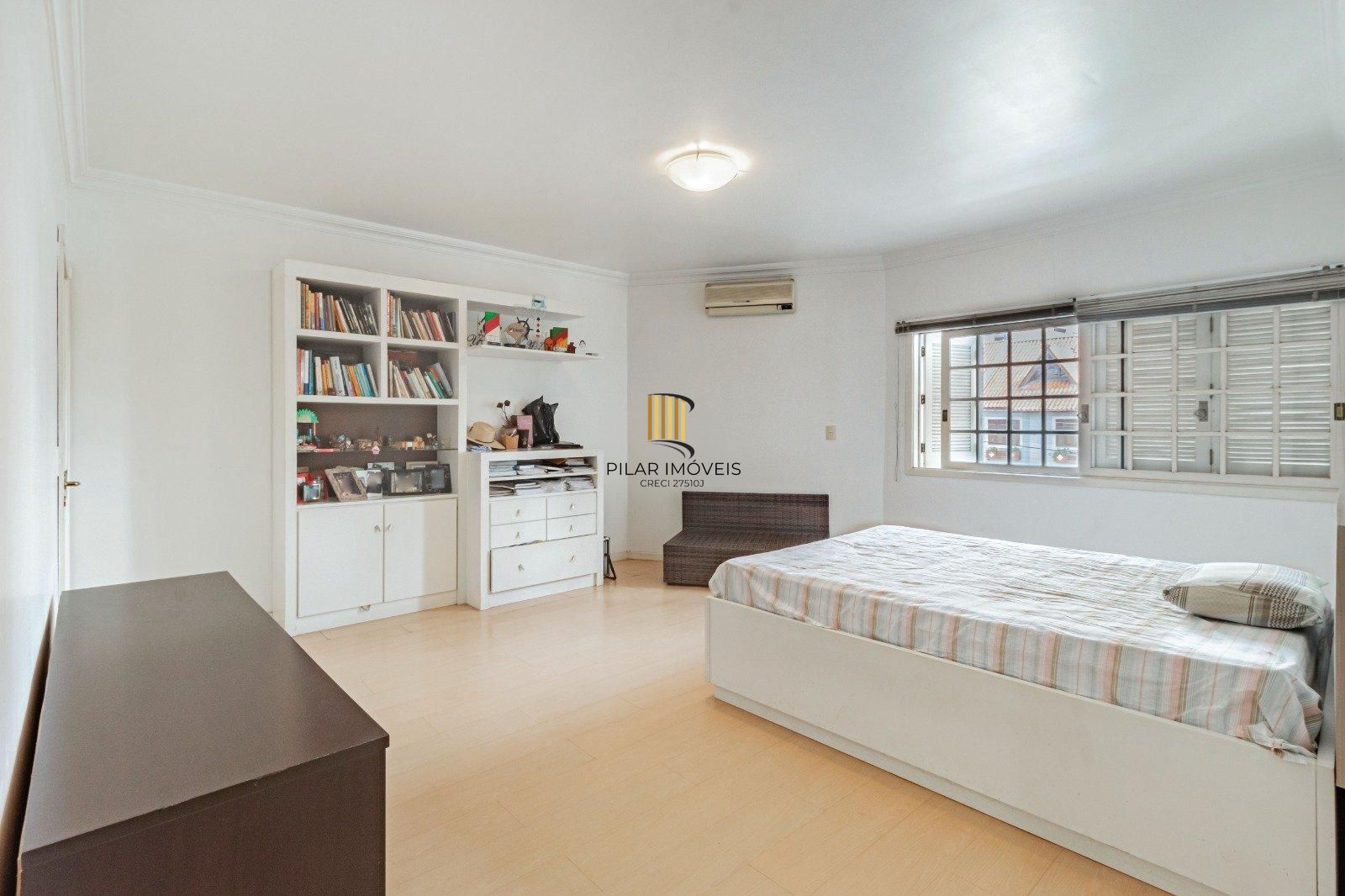 Casa 4 dormitórios no Jardim Planalto