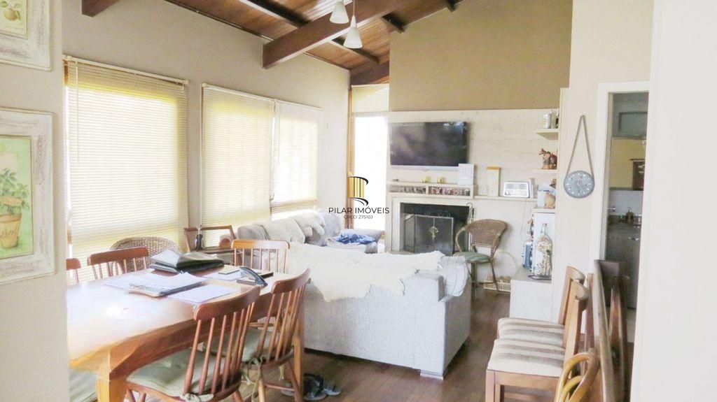 Cobertura  Espetacular de 03 dormitórios e 02 vagas em frente ao Hosp. Conceição