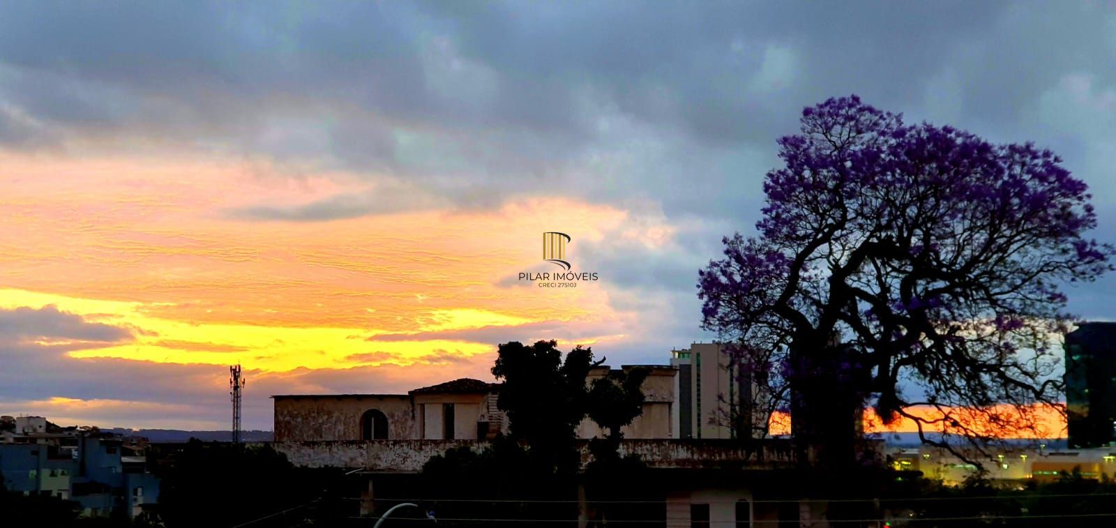 Apartamento com 02 dormitórios semi-mobiliado e um box de garagem