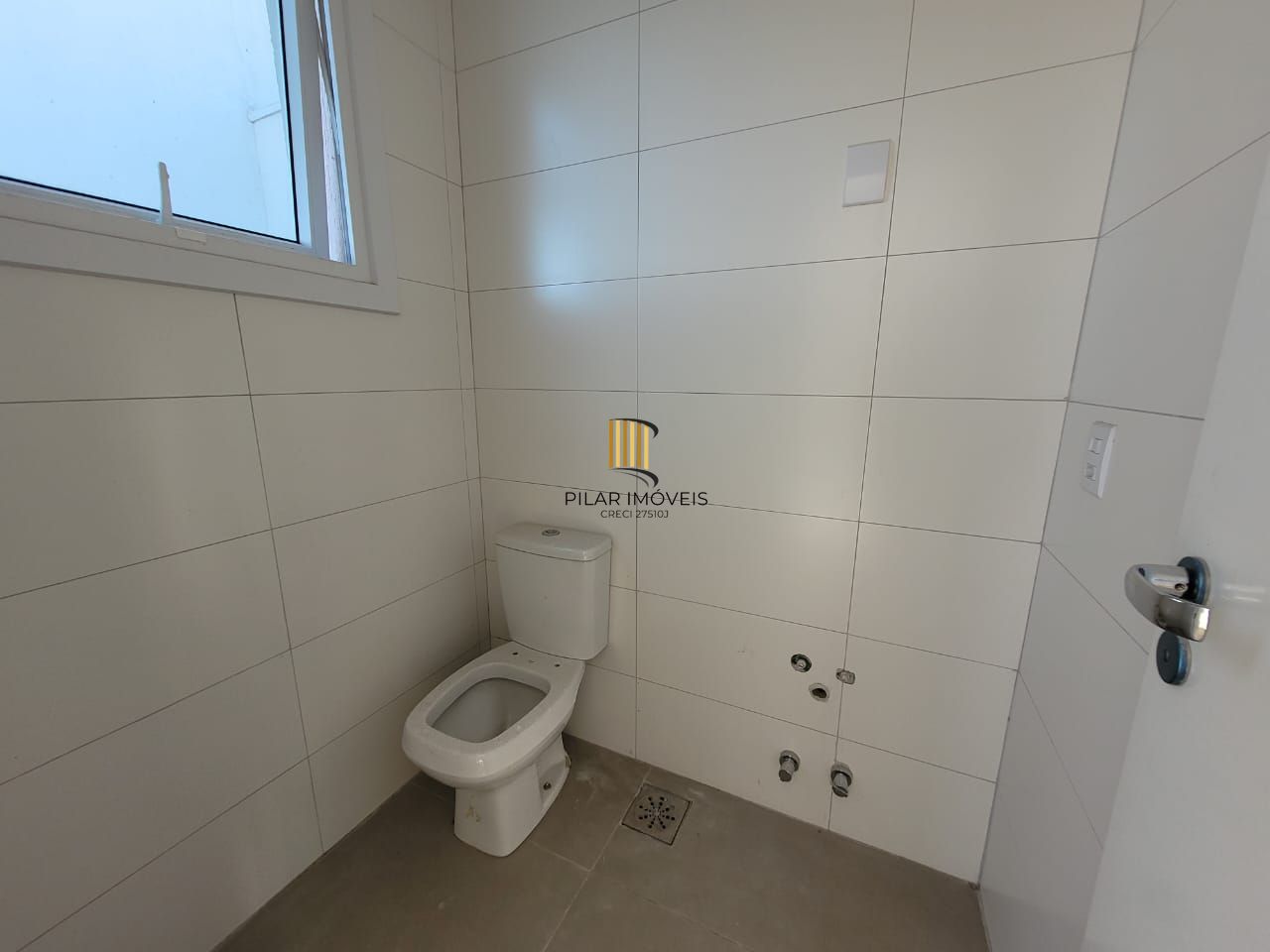 cobertura vista Beira Rio  03 dormitórios com 2 suítes e três vagas individuais