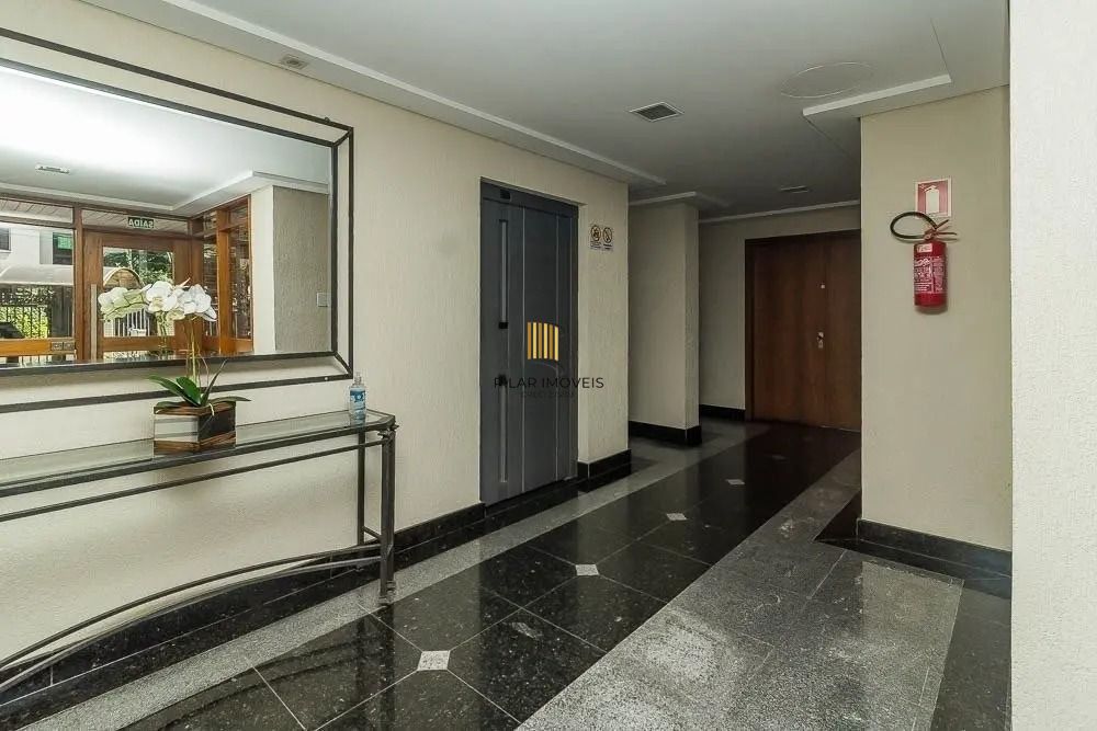 Apartamento 03 dormitórios com 01 suíte com 02 vagas escrituradas no Bairro Lindoia