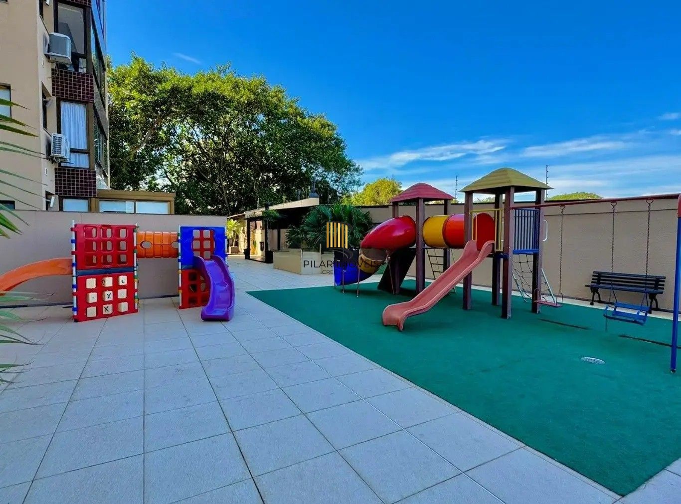 Apartamento mobiliado à venda no Cristo Redentor