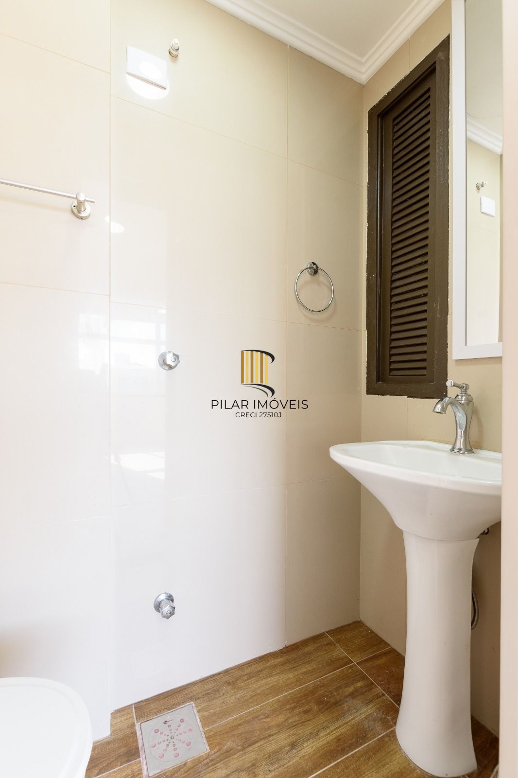 Apartamento 03 dormitórios, sem garagem