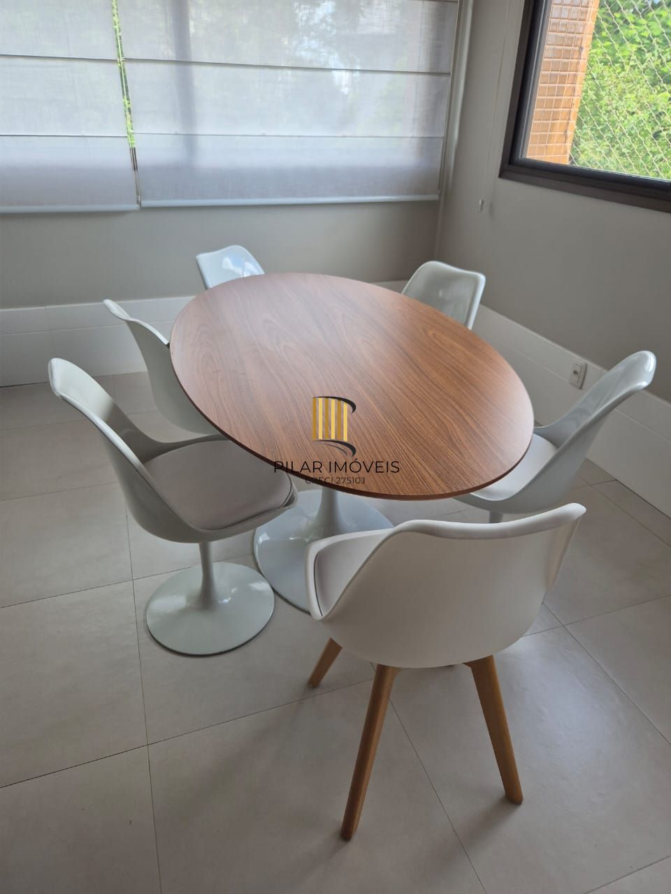 Apartamento com 02 suítes e duas vagas de garagem