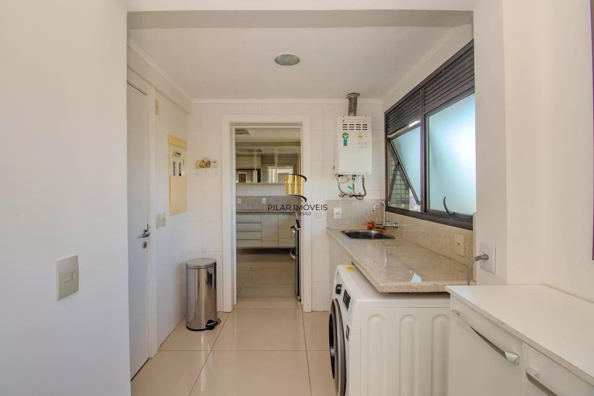 Apartamento com 03 dormitórios com suite, 04 vagas de garagem