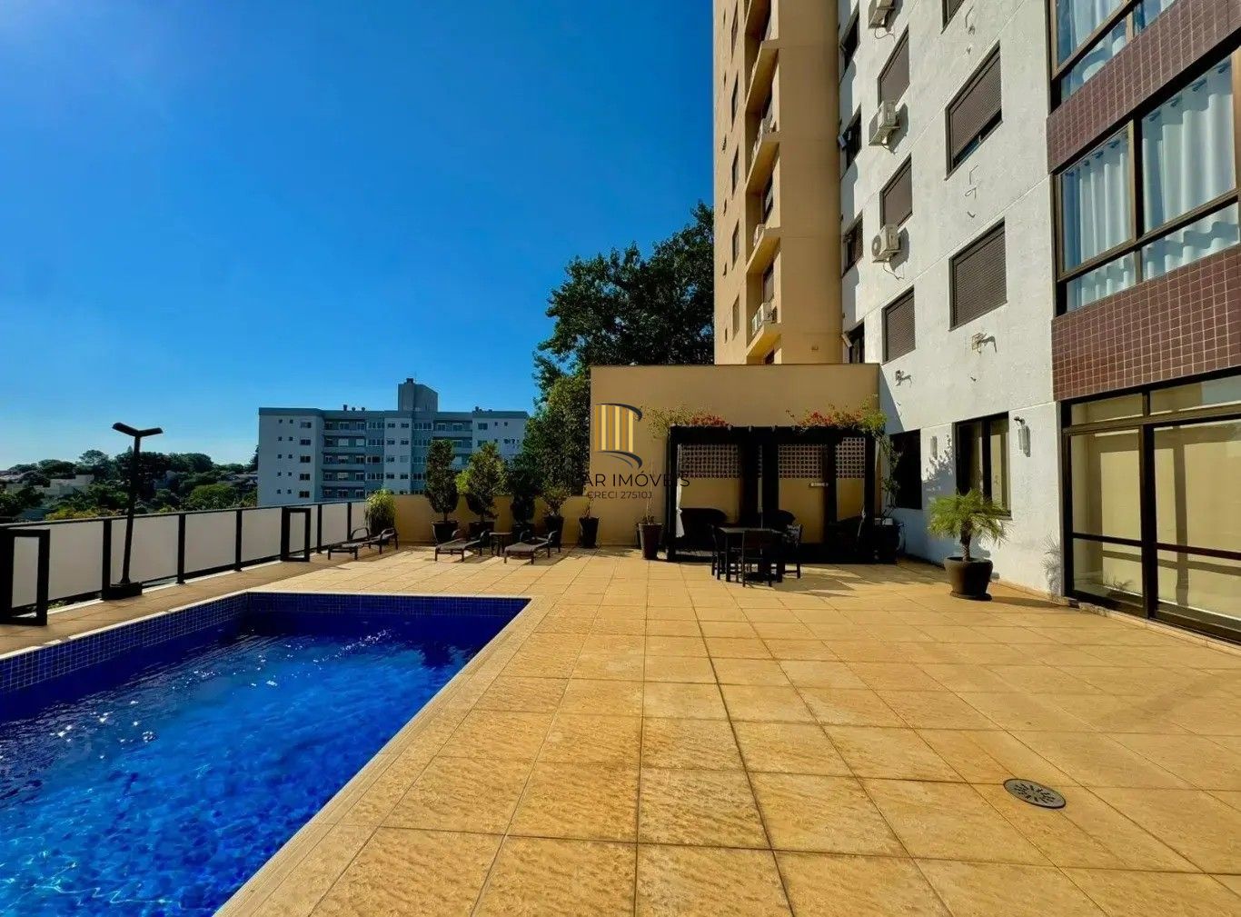 Apartamento mobiliado à venda no Cristo Redentor