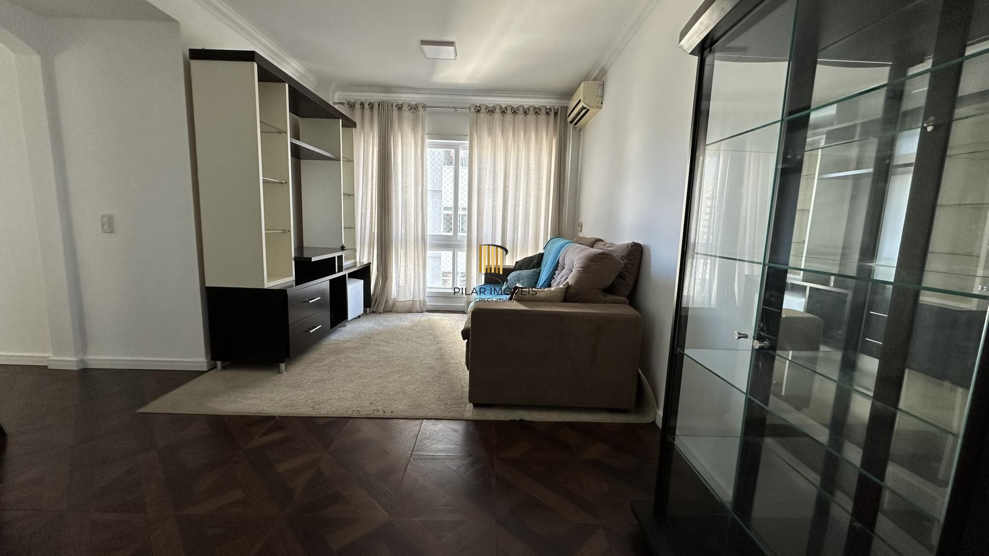 Apartamento com 02 dormitórios e vaga de garagem escriturada