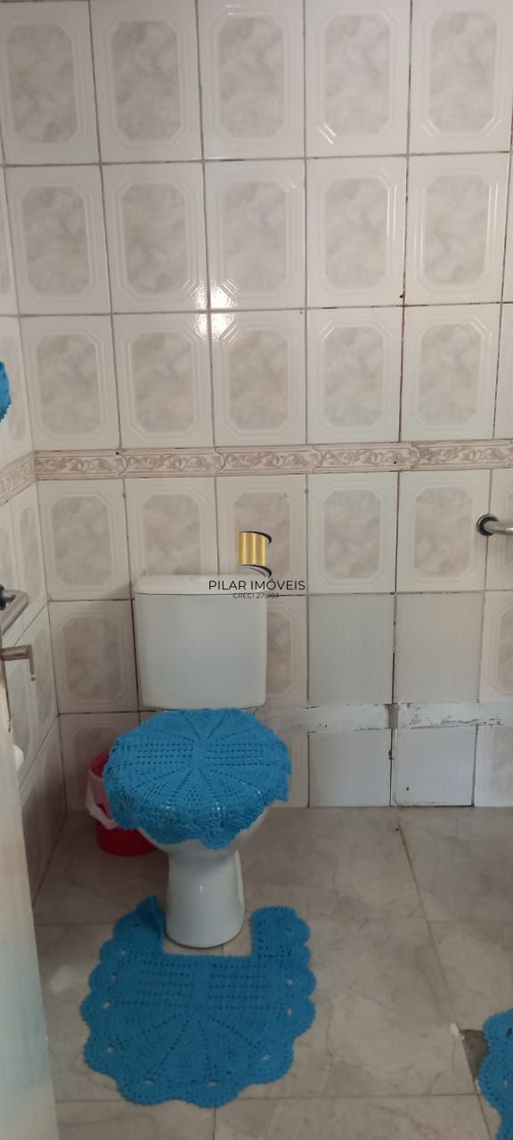 casa com 03 quartos um sendo suite com 04 vagas de garagem