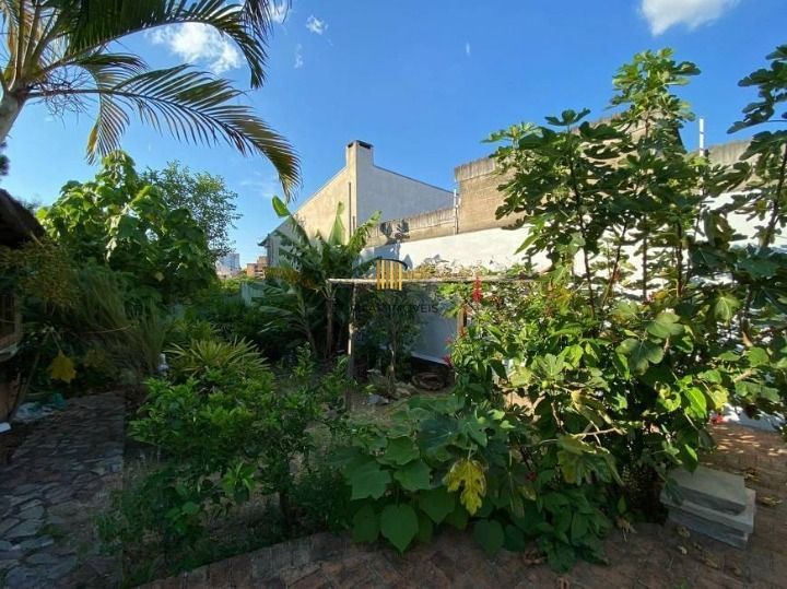 Casa-  Sobrado 3 dormitórios à venda no Bairro Vila Ipiranga.