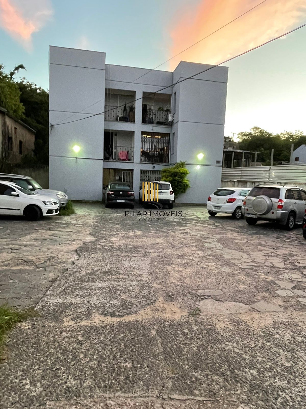 Apartamento com 01 dormitório com vaga rotativa