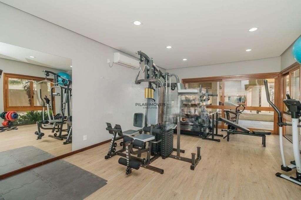 Cobertura 3 dormitórios com 1 suíte e 1 vaga em Frente  ao Hosp. Conceição