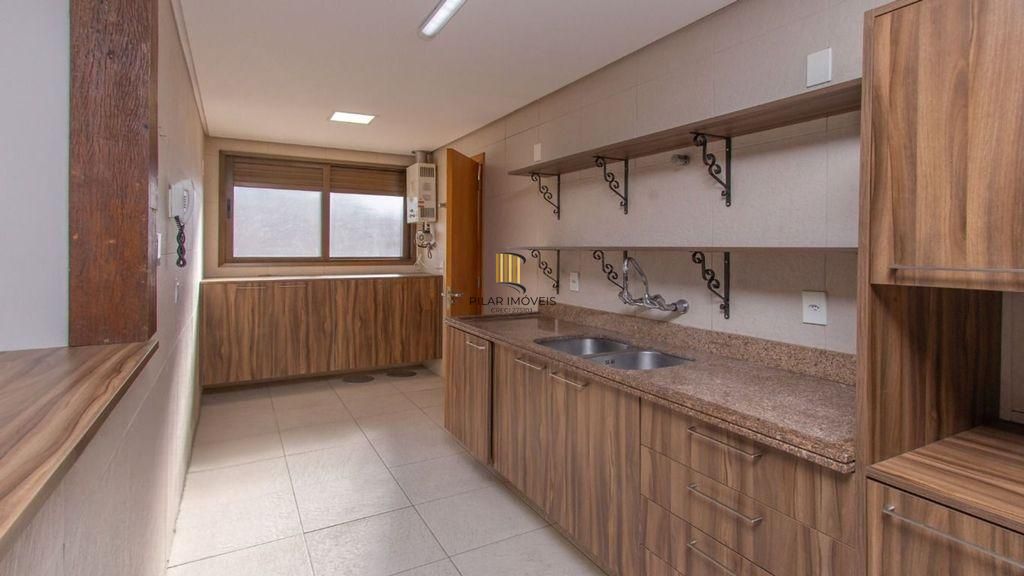 Cobertura 3 dormitórios, piscina, lareira, vista e 3 vagas no Solarium Lindóia