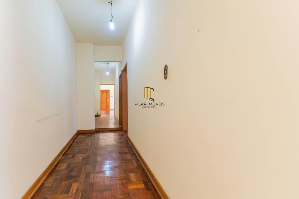 Apartamento com 03 dormitórios com 01 vaga de garagem escriturada sub solo