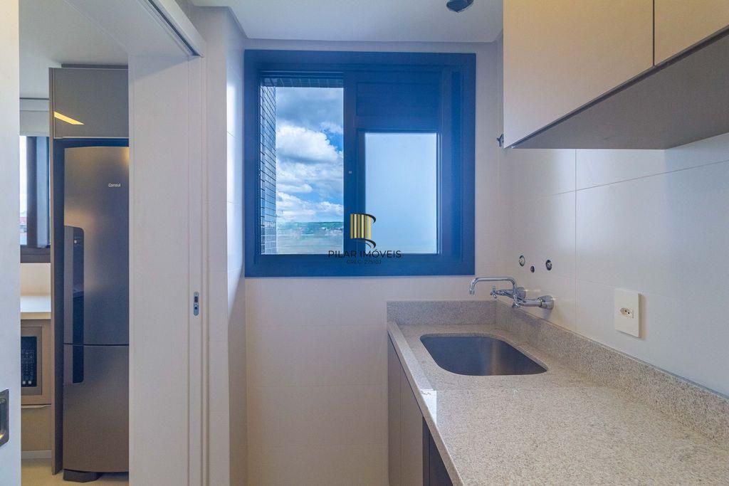 Apartamento com 03 suítes, 02 vagas de garagens individuais e escrituradas