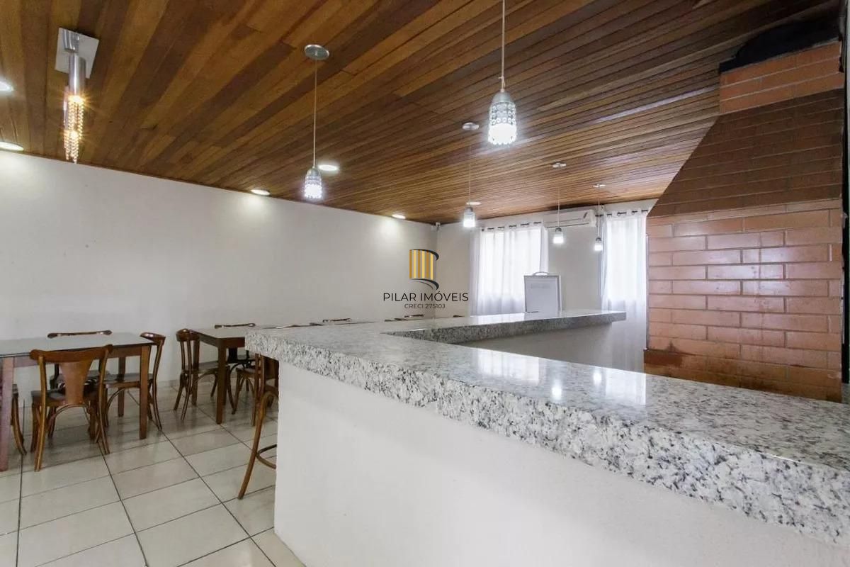 Apartamento com 02 dormitórios sendo 01 suíte e vaga garagem rotativa