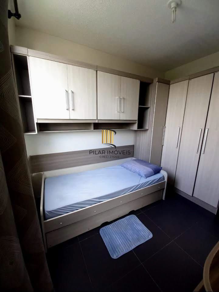 Apartamento com 02 dormitórios e vaga de estacionamento