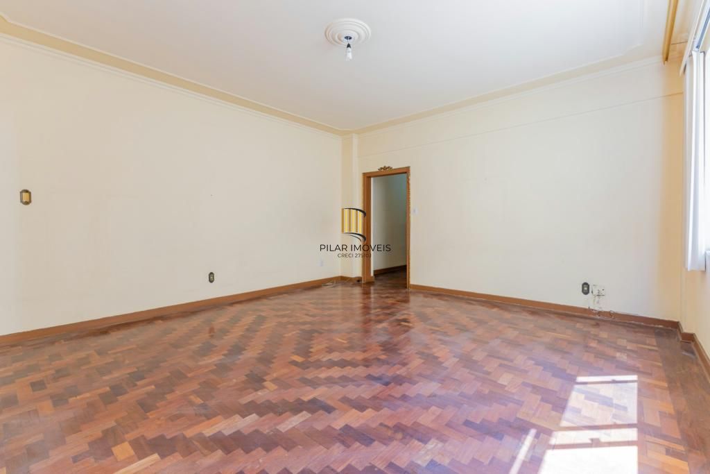 Apartamento com 03 dormitórios com 01 vaga de garagem escriturada sub solo