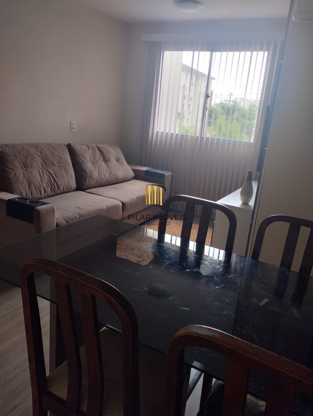 Apartamento 02 dormitórios com vaga no Bairro Sarandi