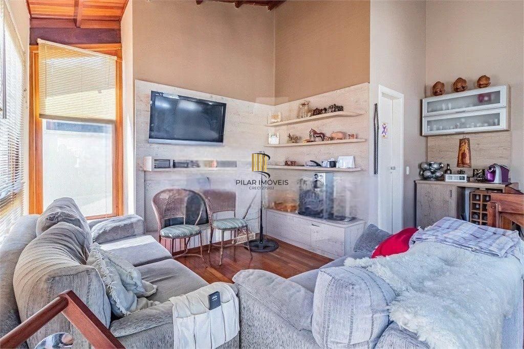 Cobertura 3 dormitórios com 1 suíte e 1 vaga em Frente  ao Hosp. Conceição