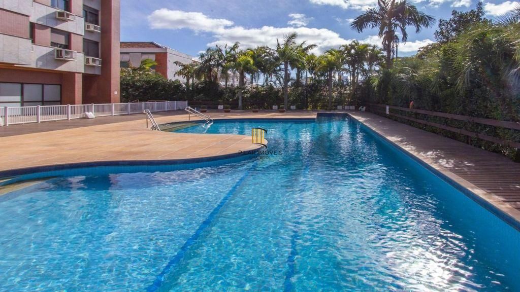 Cobertura 3 dormitórios, piscina, lareira, vista e 3 vagas no Solarium Lindóia