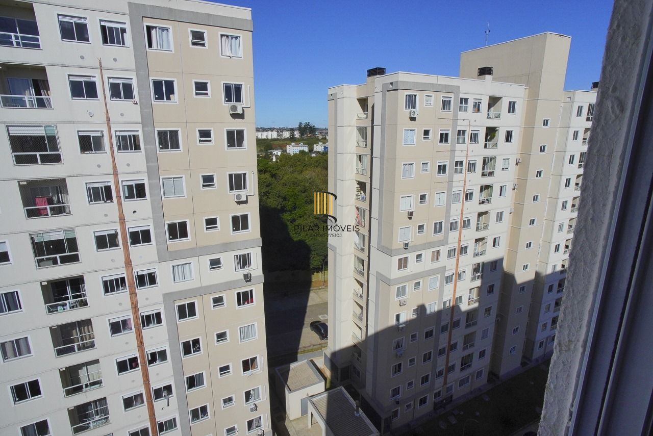 Apartamento com 02 dormitórios e com vaga de garagem