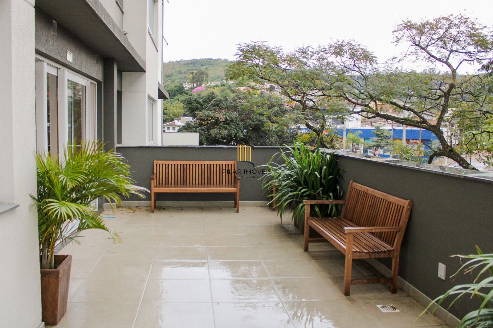 Apartamento 02 dormitórios com 01 suíte e 01 vaga de garagem escriturada