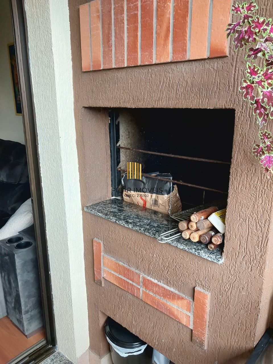 Apartamento 03 dormitórios sem 01 suite com 02 vagas de garagem escriturada