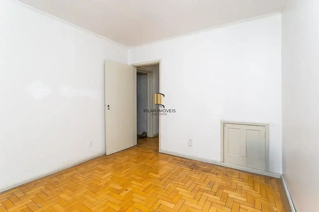 Apartamento 02 dormitórios com garagem convencionada 