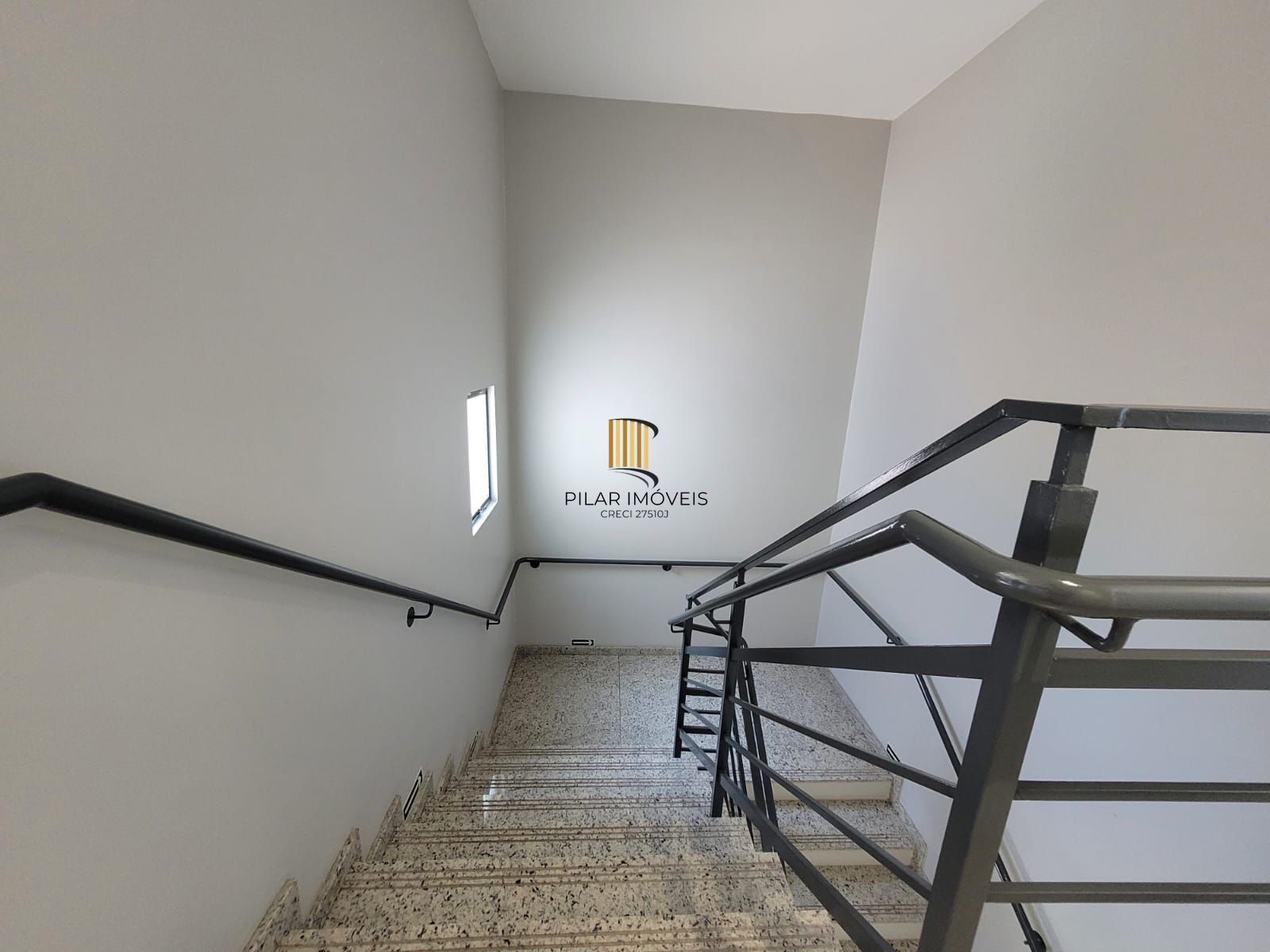 Cobertura 2 dormitórios no bairro Menino Deus