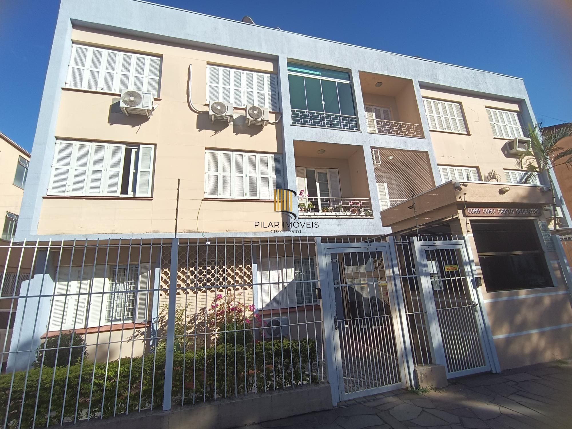 Apartamento 02 dormitórios sem garagem e sem elevador no bairro Cristo Redentor