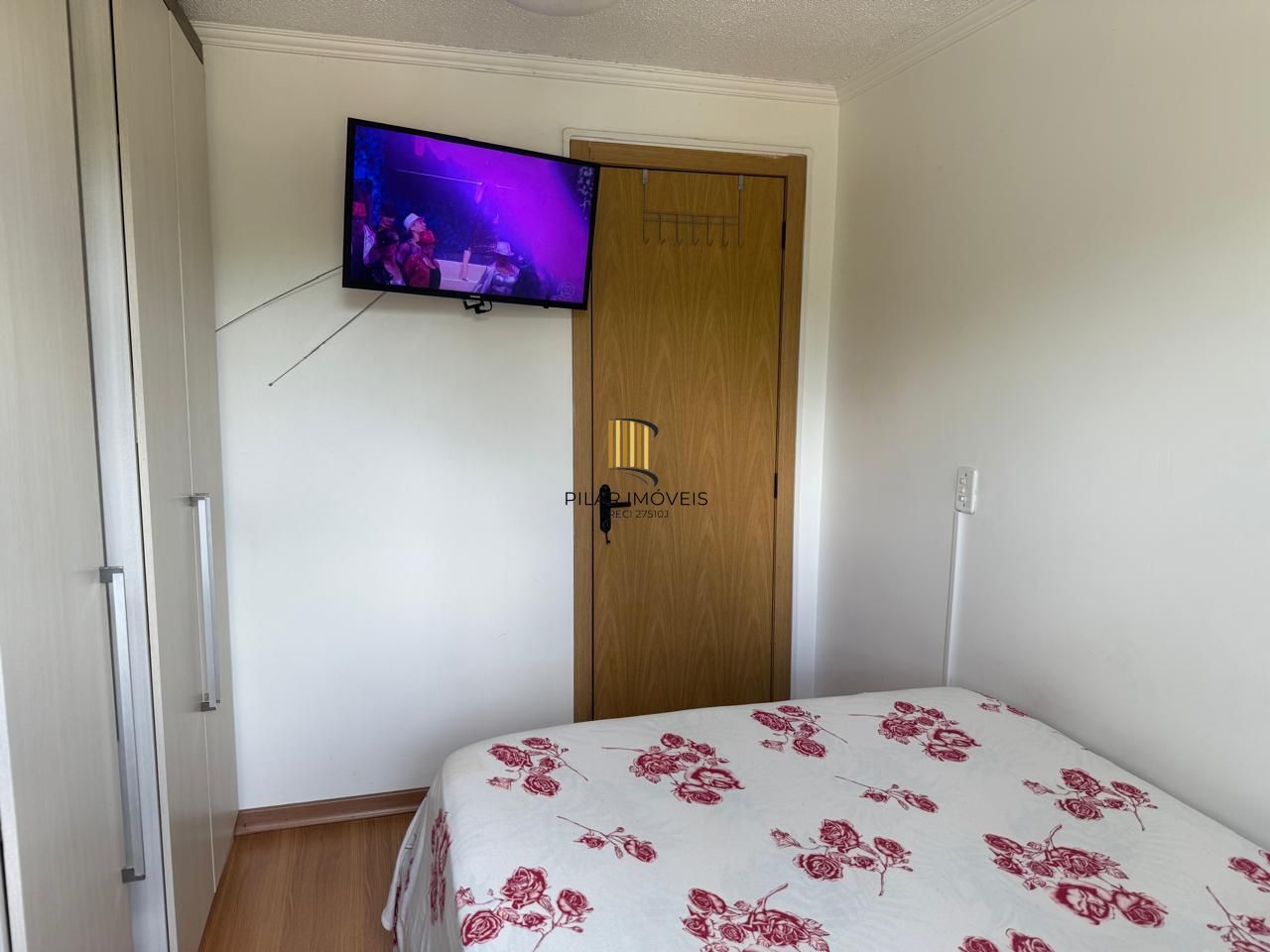 Apartamento 02 dormitórios com vaga rotativa.