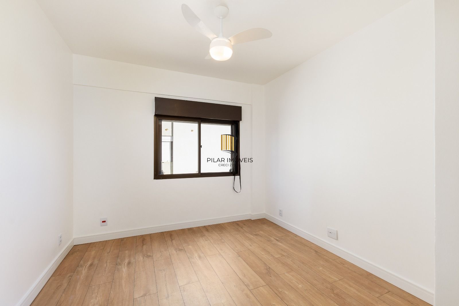 Apartamento 03 dormitórios, sem garagem