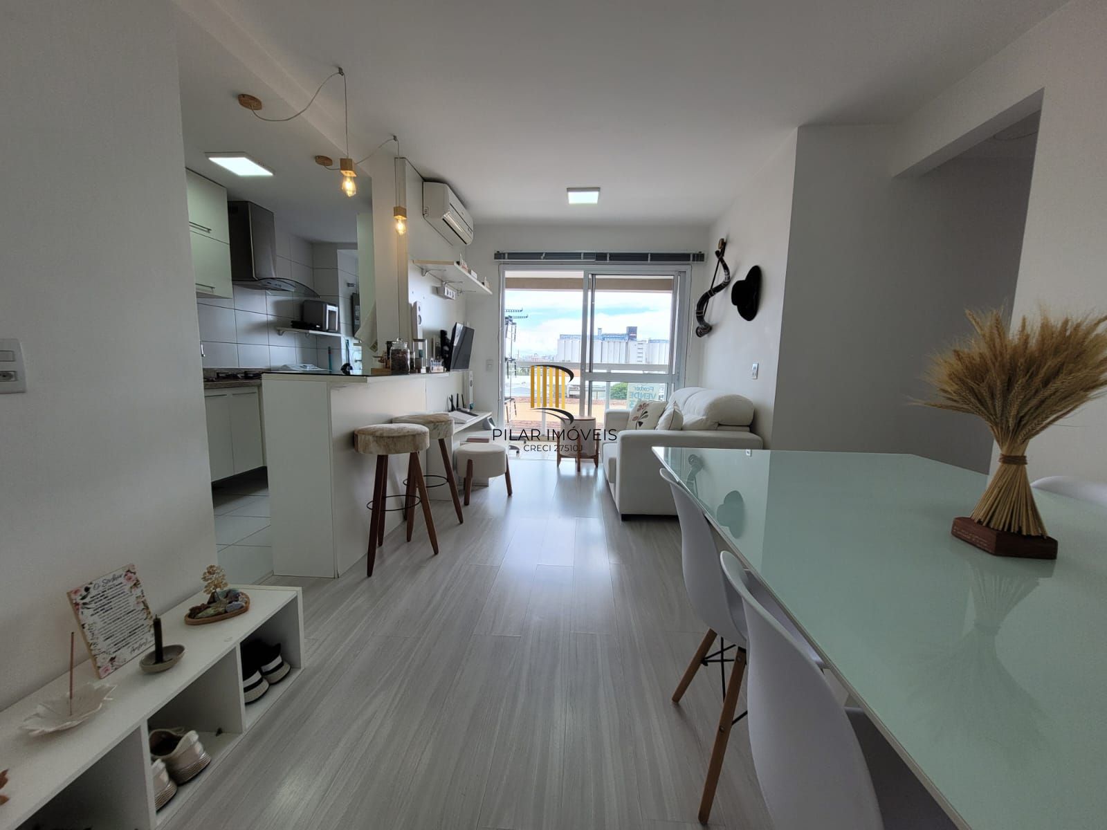 Apartamento mobiliado no Rossi Fiateci 2 dormitórios e suíte