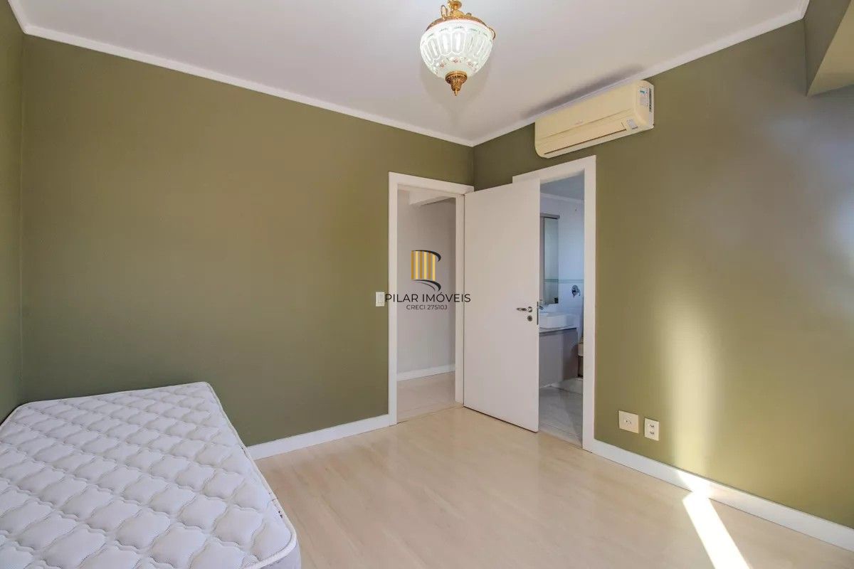 Apartamento com 03 dormitórios com suite, 04 vagas de garagem