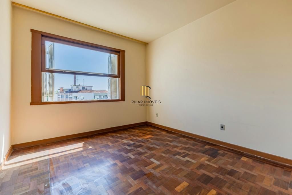 Apartamento com 03 dormitórios com 01 vaga de garagem escriturada sub solo