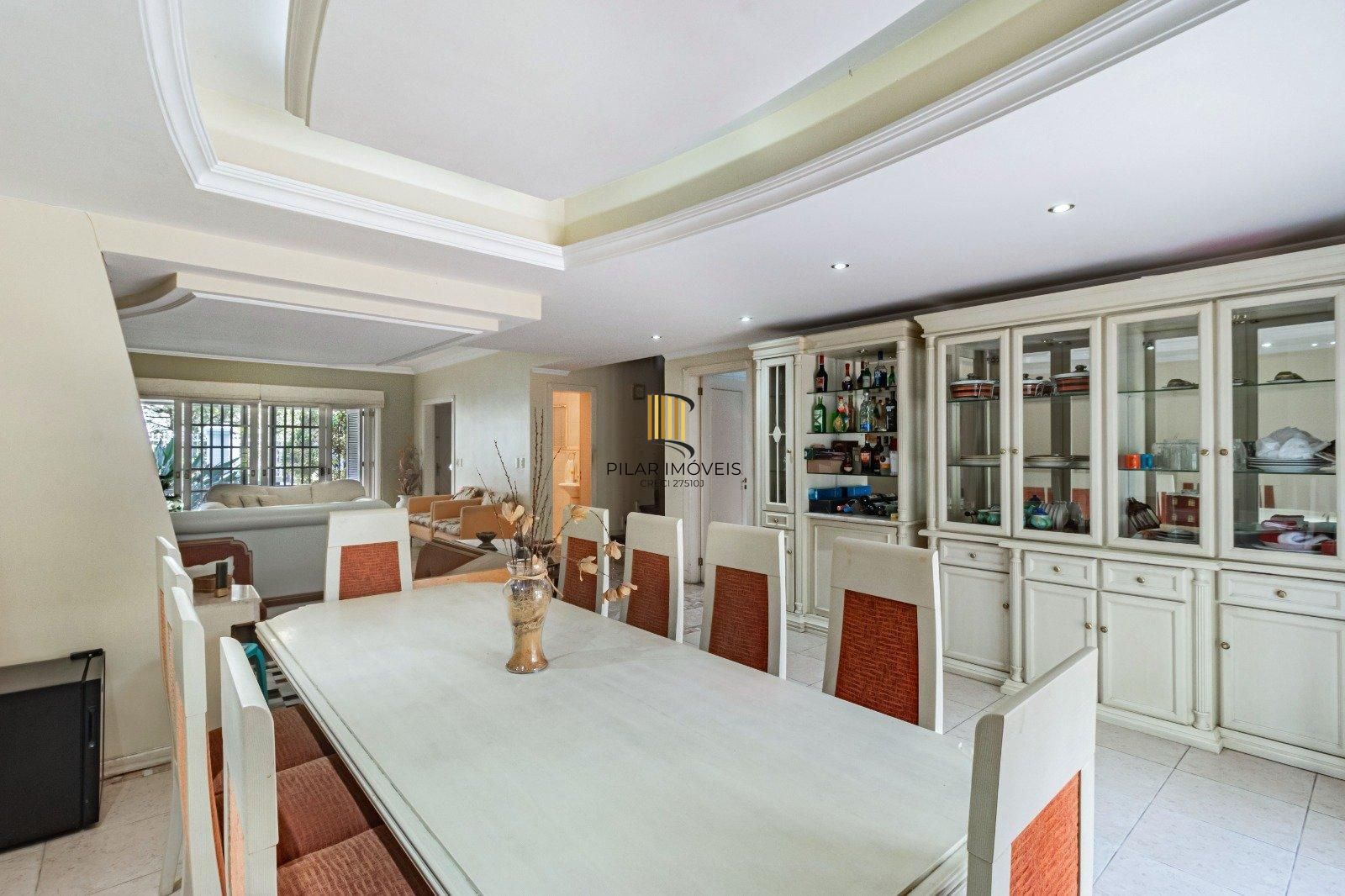 Casa 4 dormitórios no Jardim Planalto