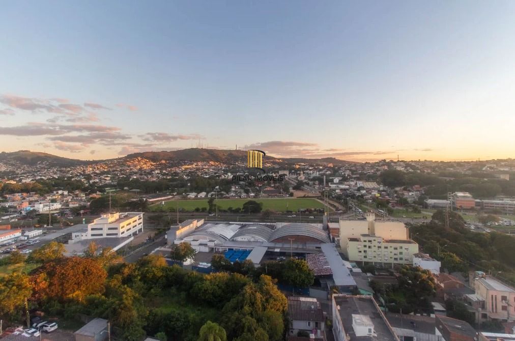 Cobertura de 01 dormitório com 02 vagas de garagens escrituradas
