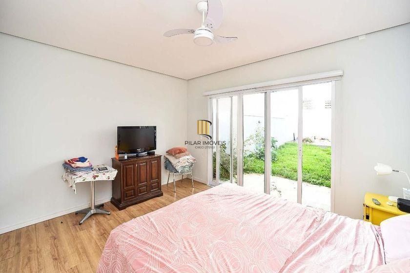 Belíssima casa de 4 dormitórios com 01 suíte  com 2 vagas na  Chácara das Pedras