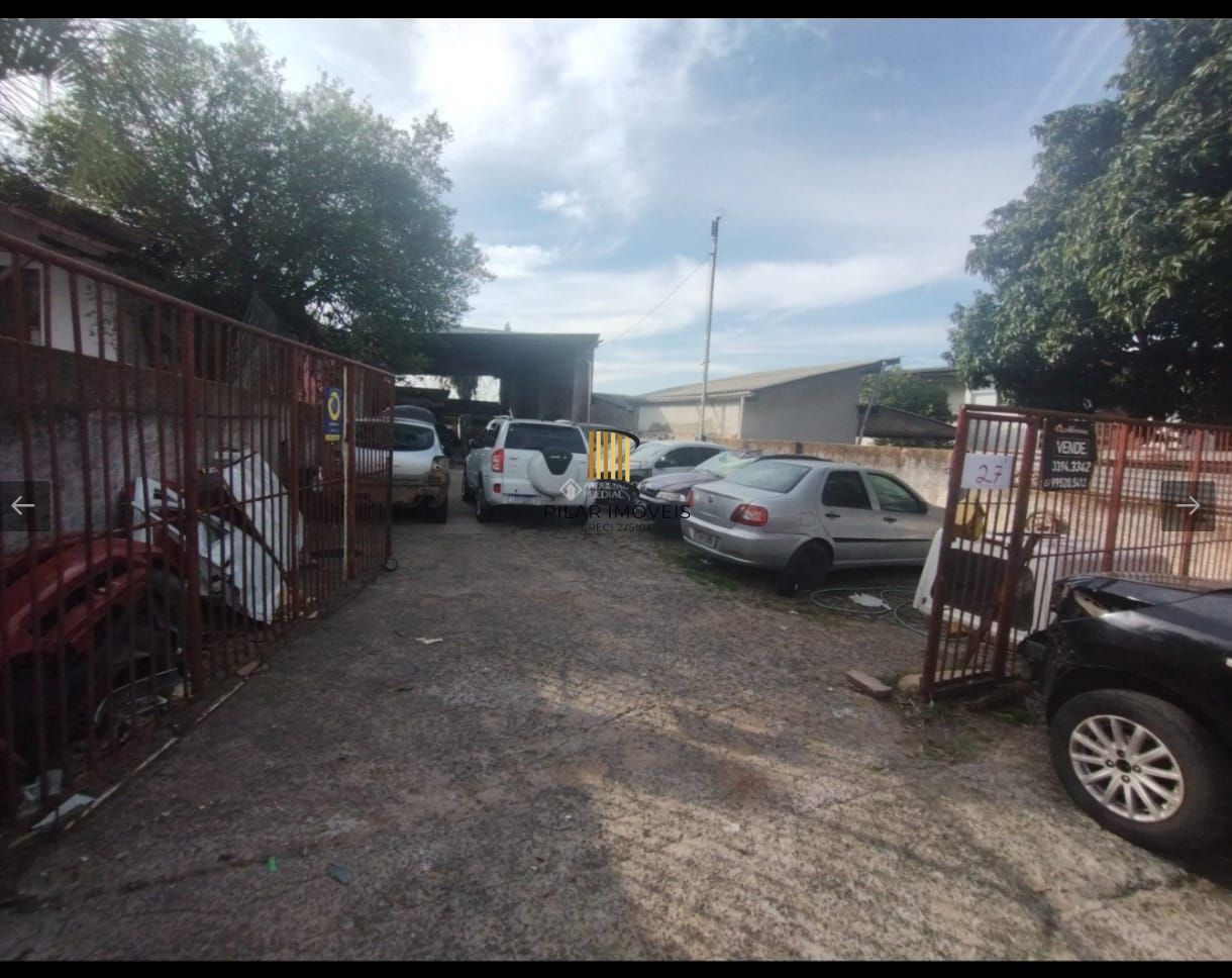 Terreno na Esquina da Av. Antenas
