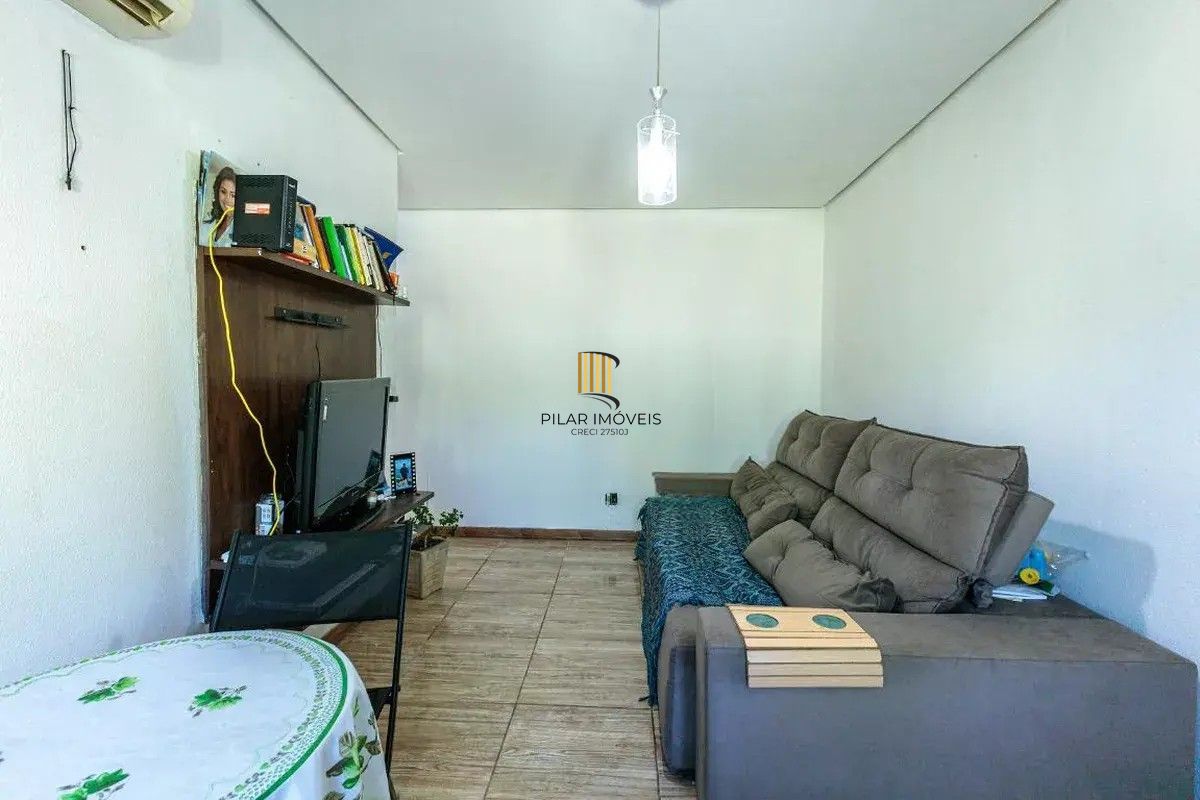 Apartamento 2 dormitórios e vaga rotativa na Protásio Alves
