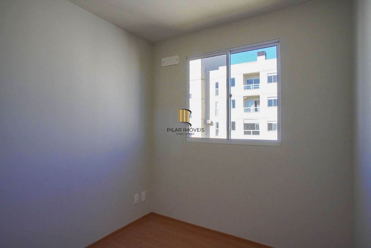 Apartamento com 02 dormitórios e com vaga de garagem