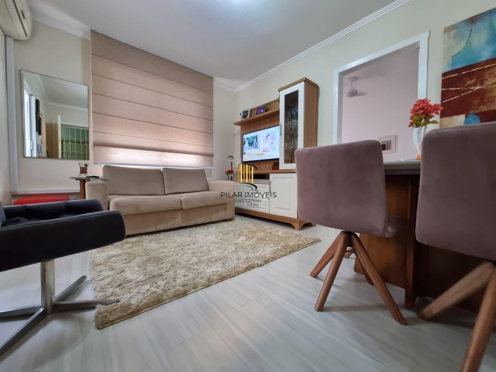 Vende apartamento semimobiliado no bairro Passo da Areia
