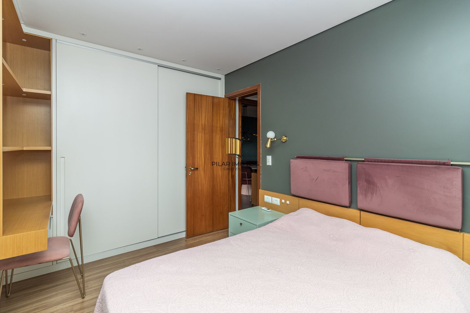 Apartamento 2 dormitórios  2 vagas Santa Cecília