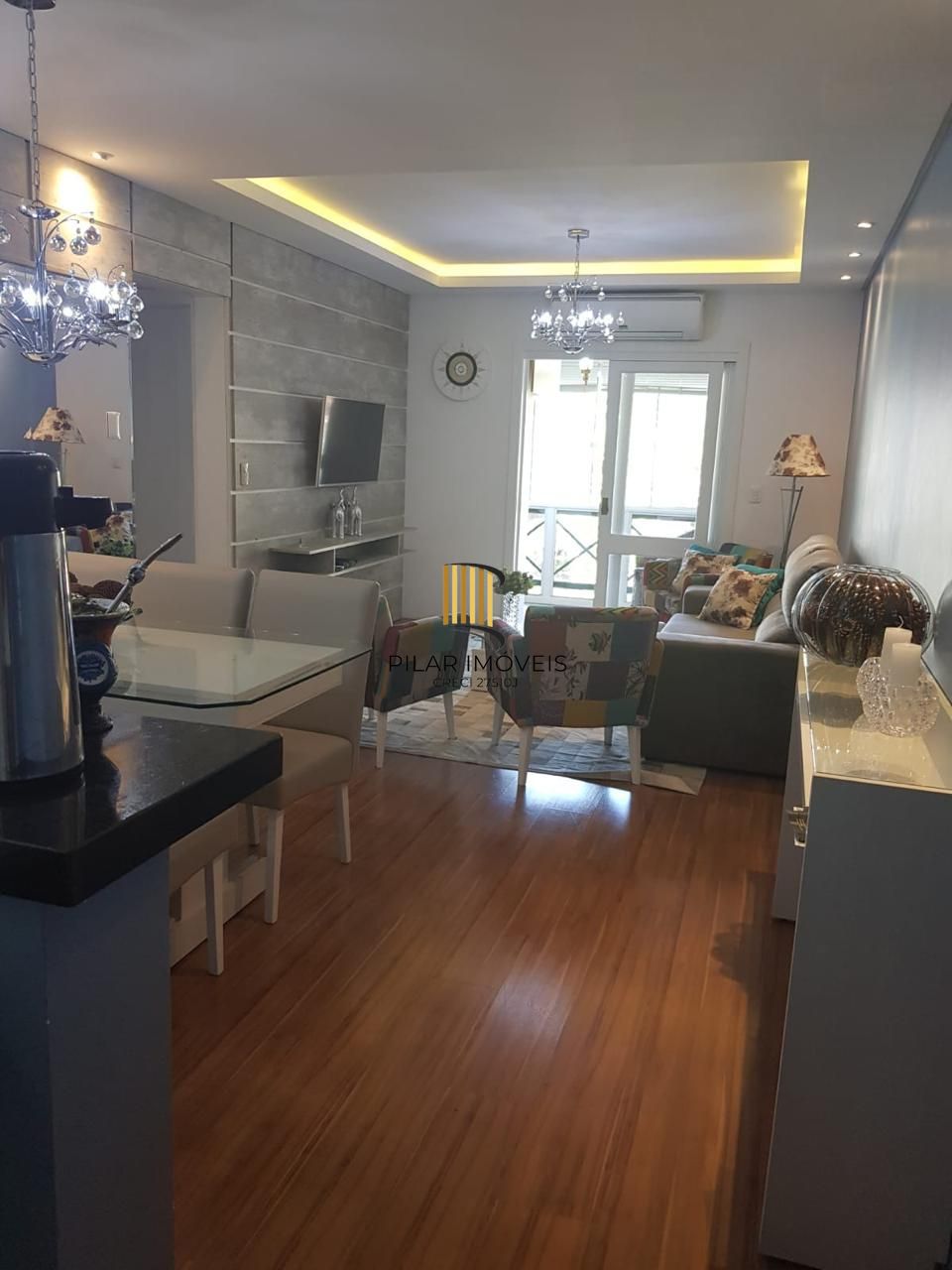 Apartamento 02 dormitórios com 01 suíte e 02 vagas de estacionamento